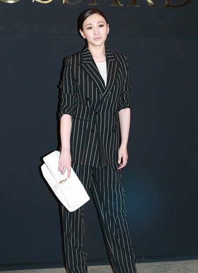 辦公室職業(yè)西服套裝最風氣