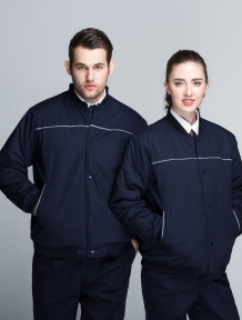 教教大家發季節服裝如何定制購買