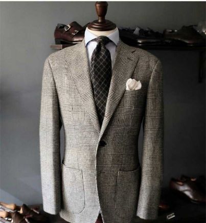 訂制西服有哪些注意事項以及如何保養(yǎng)?